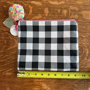 NWT Taylor Elliot Zip Pouch